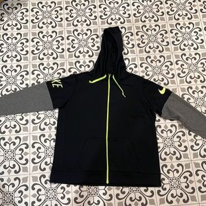3 for $40 EUC XL NIKE DRIFIT JOGGING HOODIE
